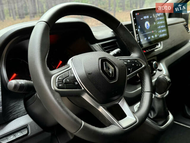 Серый Рено Трафик груз-пасс., объемом двигателя 2 л и пробегом 12 тыс. км за 42800 $, фото 46 на Automoto.ua