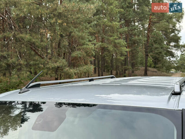 Серый Рено Трафик груз-пасс., объемом двигателя 2 л и пробегом 12 тыс. км за 42800 $, фото 31 на Automoto.ua