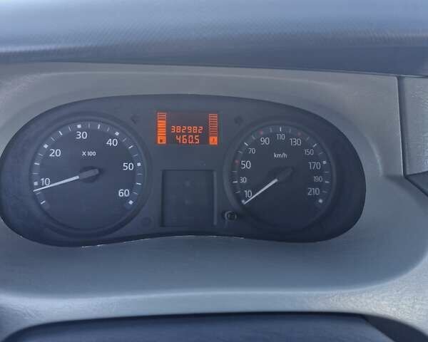 Синий Рено Трафик груз-пасс., объемом двигателя 0 л и пробегом 384 тыс. км за 7700 $, фото 5 на Automoto.ua