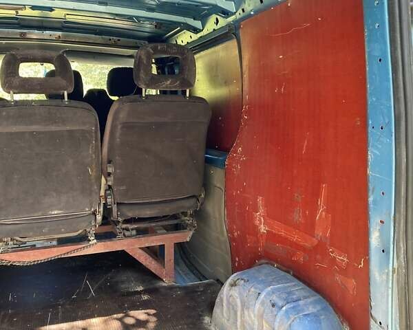 Синій Рено Трафік вант-пас., об'ємом двигуна 1.9 л та пробігом 361 тис. км за 6850 $, фото 5 на Automoto.ua