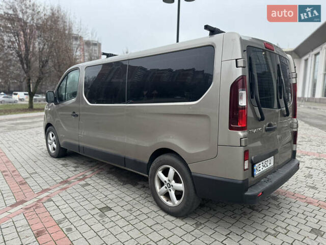 Коричневый Рено Трафик, объемом двигателя 1.6 л и пробегом 215 тыс. км за 13400 $, фото 4 на Automoto.ua