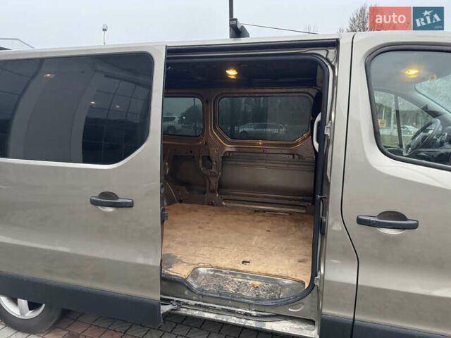 Коричневый Рено Трафик, объемом двигателя 1.6 л и пробегом 215 тыс. км за 13400 $, фото 11 на Automoto.ua