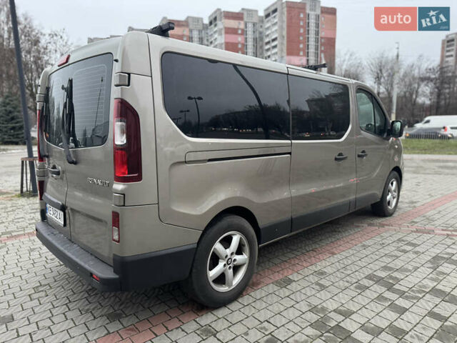 Коричневый Рено Трафик, объемом двигателя 1.6 л и пробегом 215 тыс. км за 13400 $, фото 6 на Automoto.ua