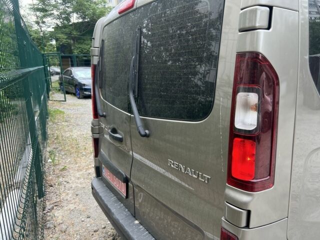 Коричневый Рено Трафик, объемом двигателя 1.6 л и пробегом 212 тыс. км за 14500 $, фото 12 на Automoto.ua