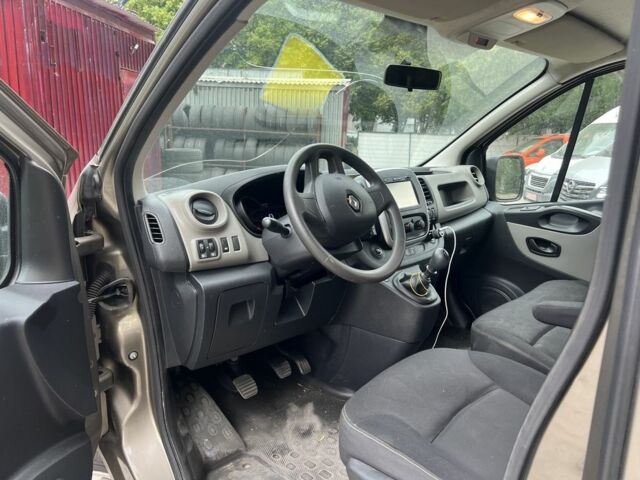 Коричневый Рено Трафик, объемом двигателя 1.6 л и пробегом 212 тыс. км за 14500 $, фото 4 на Automoto.ua