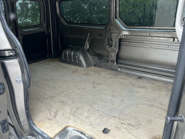 Коричневый Рено Трафик, объемом двигателя 1.6 л и пробегом 212 тыс. км за 14500 $, фото 10 на Automoto.ua