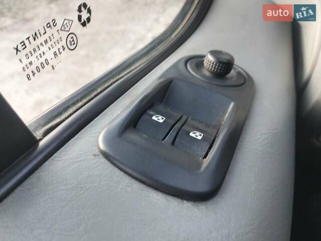 Коричневий Рено Трафік, об'ємом двигуна 2 л та пробігом 308 тис. км за 8500 $, фото 10 на Automoto.ua