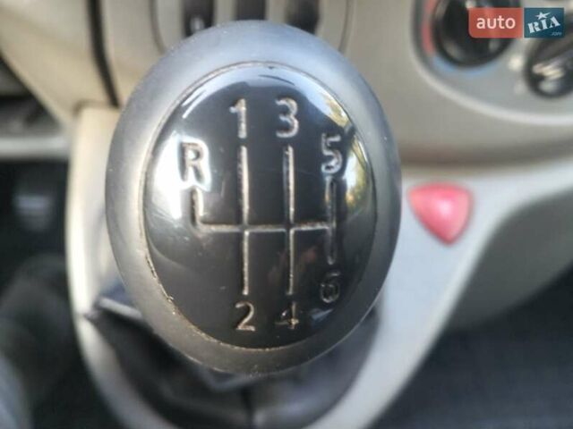 Коричневий Рено Трафік, об'ємом двигуна 2 л та пробігом 308 тис. км за 8500 $, фото 11 на Automoto.ua