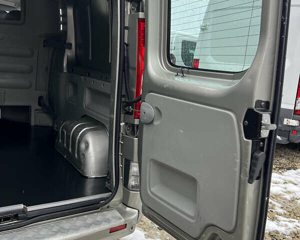 Коричневий Рено Трафік, об'ємом двигуна 2 л та пробігом 278 тис. км за 15970 $, фото 15 на Automoto.ua