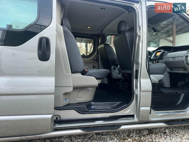 Коричневий Рено Трафік, об'ємом двигуна 2 л та пробігом 270 тис. км за 16450 $, фото 23 на Automoto.ua