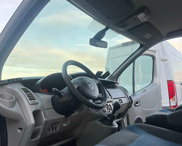 Коричневий Рено Трафік, об'ємом двигуна 2 л та пробігом 270 тис. км за 16450 $, фото 18 на Automoto.ua