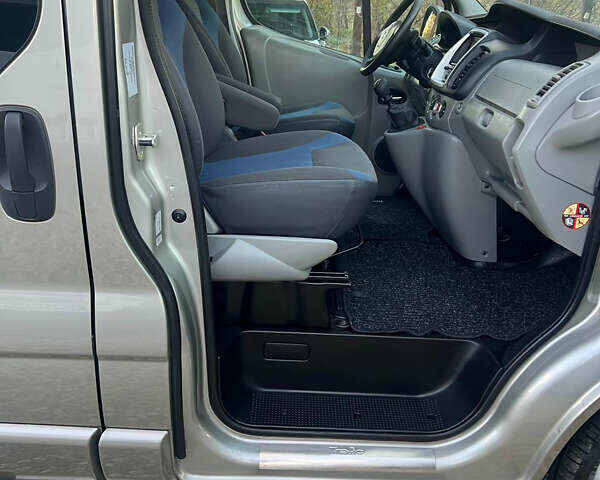 Коричневий Рено Трафік, об'ємом двигуна 2 л та пробігом 270 тис. км за 16450 $, фото 28 на Automoto.ua