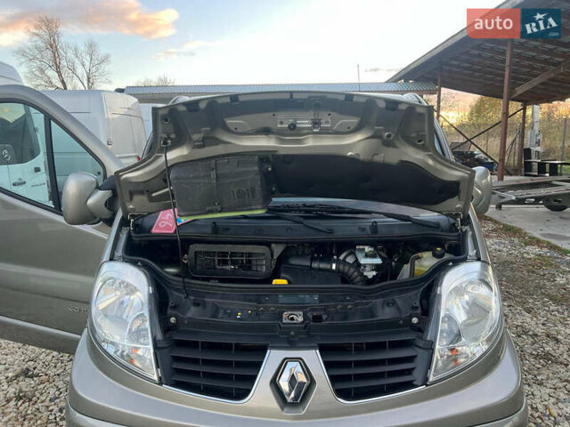 Коричневий Рено Трафік, об'ємом двигуна 2 л та пробігом 270 тис. км за 16450 $, фото 39 на Automoto.ua