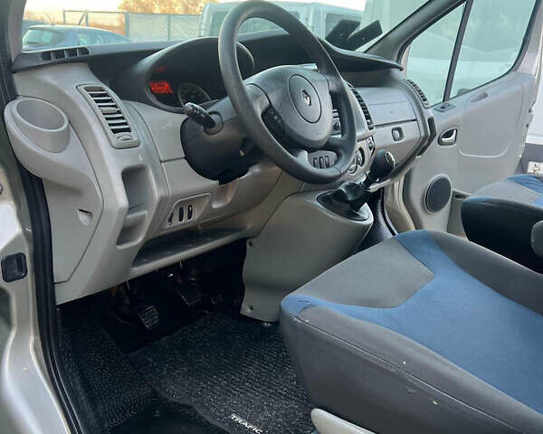 Коричневий Рено Трафік, об'ємом двигуна 2 л та пробігом 270 тис. км за 16450 $, фото 19 на Automoto.ua