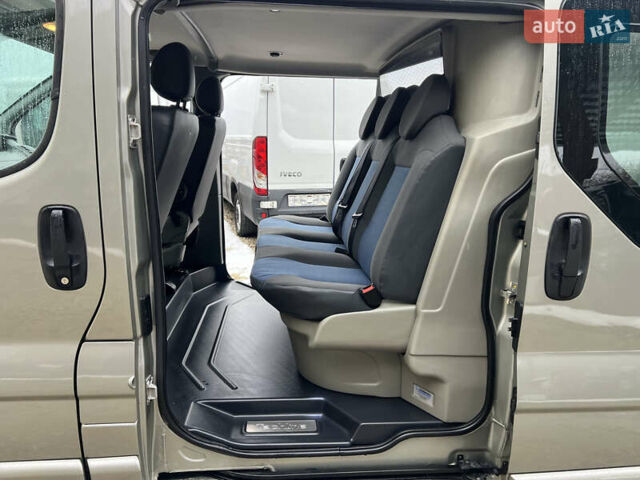 Коричневий Рено Трафік, об'ємом двигуна 2 л та пробігом 278 тис. км за 15970 $, фото 17 на Automoto.ua