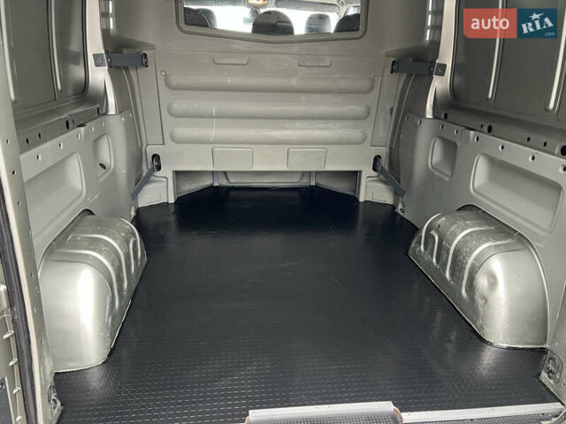 Коричневий Рено Трафік, об'ємом двигуна 2 л та пробігом 278 тис. км за 15970 $, фото 16 на Automoto.ua