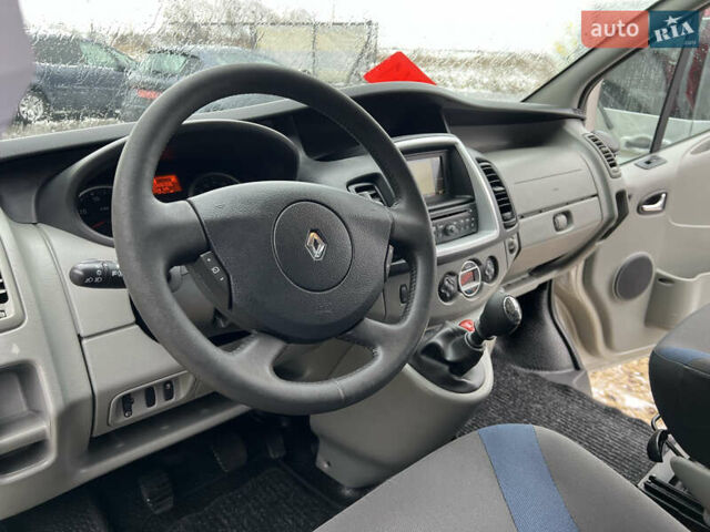 Коричневий Рено Трафік, об'ємом двигуна 2 л та пробігом 278 тис. км за 15970 $, фото 24 на Automoto.ua