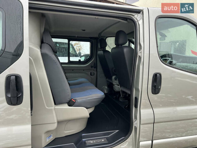 Коричневий Рено Трафік, об'ємом двигуна 2 л та пробігом 278 тис. км за 15970 $, фото 9 на Automoto.ua
