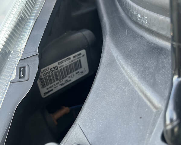 Коричневий Рено Трафік, об'ємом двигуна 2 л та пробігом 278 тис. км за 15970 $, фото 45 на Automoto.ua