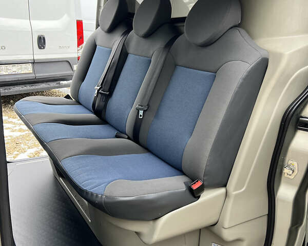 Коричневий Рено Трафік, об'ємом двигуна 2 л та пробігом 278 тис. км за 15970 $, фото 18 на Automoto.ua