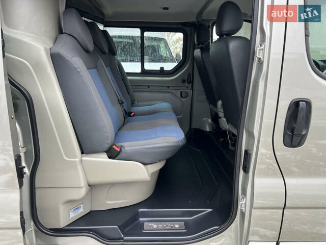 Коричневий Рено Трафік, об'ємом двигуна 2 л та пробігом 278 тис. км за 15970 $, фото 8 на Automoto.ua