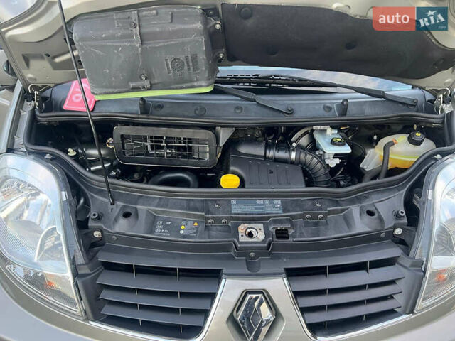 Коричневий Рено Трафік, об'ємом двигуна 2 л та пробігом 270 тис. км за 16450 $, фото 42 на Automoto.ua