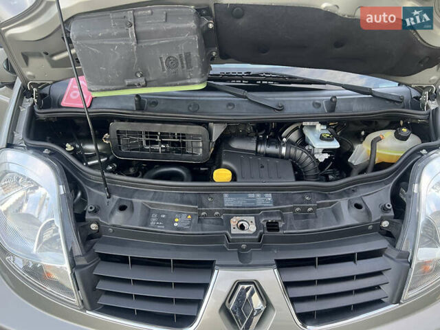 Коричневий Рено Трафік, об'ємом двигуна 2 л та пробігом 278 тис. км за 15970 $, фото 42 на Automoto.ua