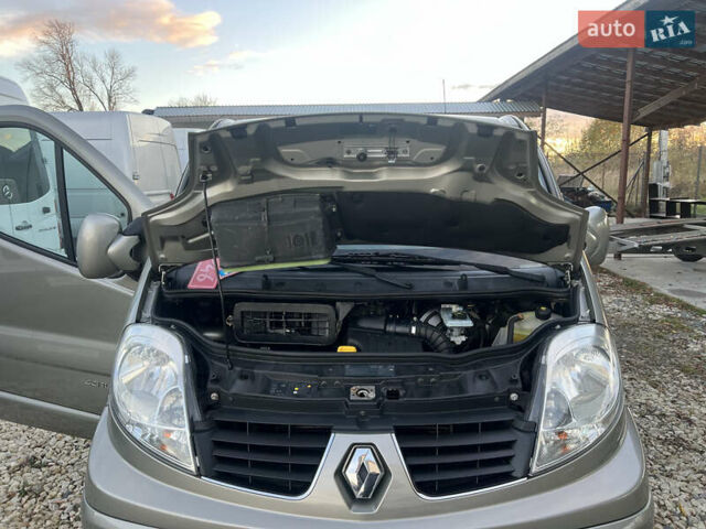 Коричневий Рено Трафік, об'ємом двигуна 2 л та пробігом 278 тис. км за 15970 $, фото 46 на Automoto.ua