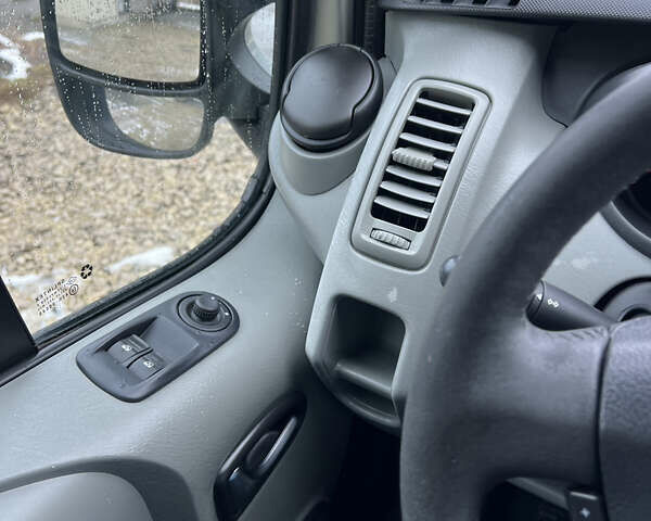 Коричневий Рено Трафік, об'ємом двигуна 2 л та пробігом 278 тис. км за 15970 $, фото 34 на Automoto.ua