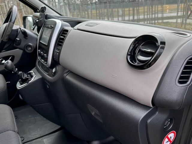 Коричневий Рено Трафік, об'ємом двигуна 1.6 л та пробігом 173 тис. км за 9400 $, фото 16 на Automoto.ua