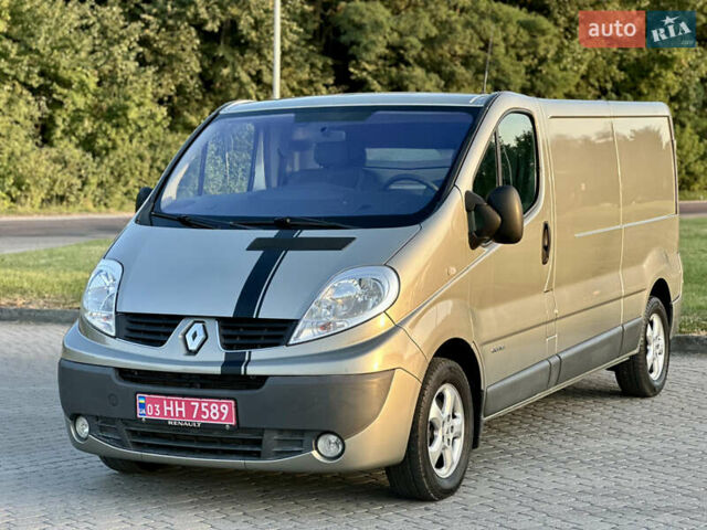 Коричневый Рено Трафик, объемом двигателя 2 л и пробегом 169 тыс. км за 14300 $, фото 2 на Automoto.ua