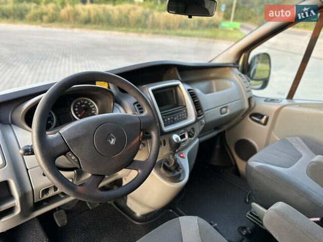 Коричневый Рено Трафик, объемом двигателя 2 л и пробегом 169 тыс. км за 14300 $, фото 24 на Automoto.ua