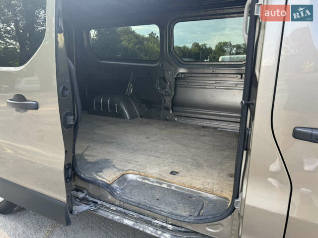 Коричневий Рено Трафік, об'ємом двигуна 1.6 л та пробігом 214 тис. км за 13400 $, фото 7 на Automoto.ua