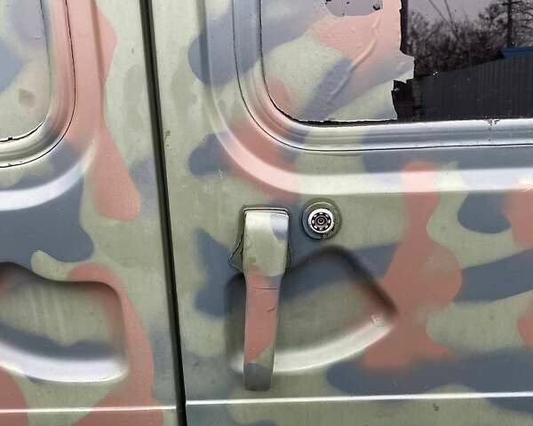 Червоний Рено Трафік, об'ємом двигуна 2.16 л та пробігом 300 тис. км за 2800 $, фото 14 на Automoto.ua