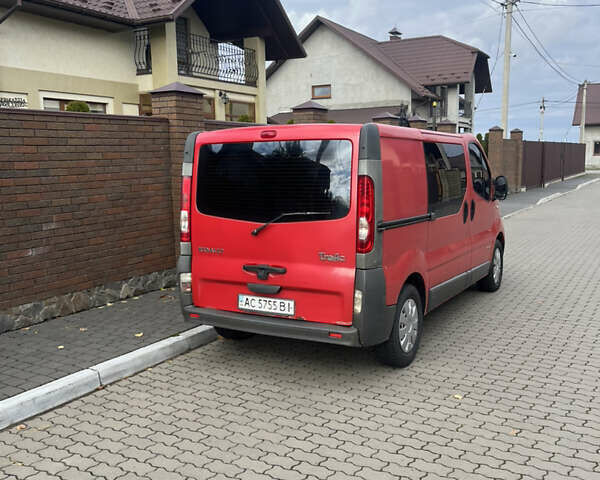 Рено Трафик 2009 в Владимир-Волынский на Automoto.ua Красный Рено Трафик, объемом двигателя 2 л и пробегом 478 тыс. км за 6299 $, фото 6 на Automoto.ua