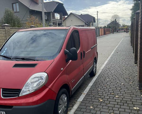 Рено Трафик 2009 в Владимир-Волынский на Automoto.ua Красный Рено Трафик, объемом двигателя 2 л и пробегом 478 тыс. км за 6299 $, фото 1 на Automoto.ua