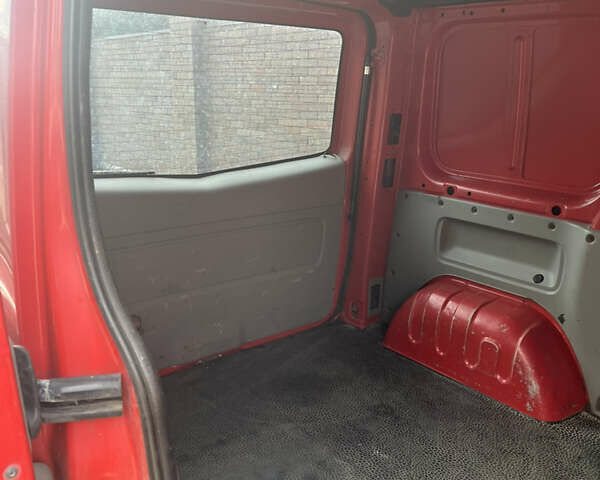 Рено Трафик 2009 в Владимир-Волынский на Automoto.ua Красный Рено Трафик, объемом двигателя 2 л и пробегом 478 тыс. км за 6299 $, фото 7 на Automoto.ua