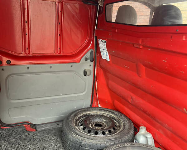 Рено Трафик 2009 в Владимир-Волынский на Automoto.ua Красный Рено Трафик, объемом двигателя 2 л и пробегом 478 тыс. км за 6299 $, фото 8 на Automoto.ua