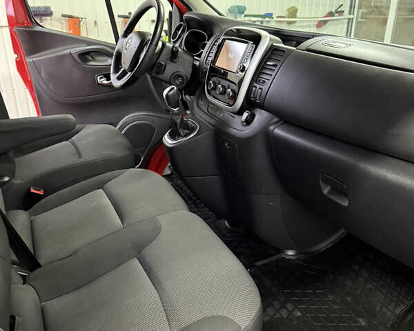 Червоний Рено Трафік, об'ємом двигуна 0 л та пробігом 200 тис. км за 20500 $, фото 8 на Automoto.ua