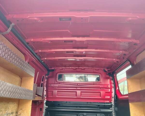 Червоний Рено Трафік, об'ємом двигуна 2 л та пробігом 248 тис. км за 18500 $, фото 23 на Automoto.ua