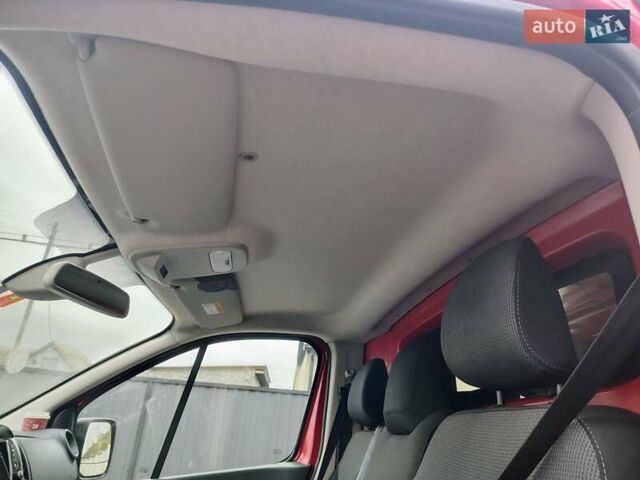 Червоний Рено Трафік, об'ємом двигуна 2 л та пробігом 248 тис. км за 18500 $, фото 14 на Automoto.ua