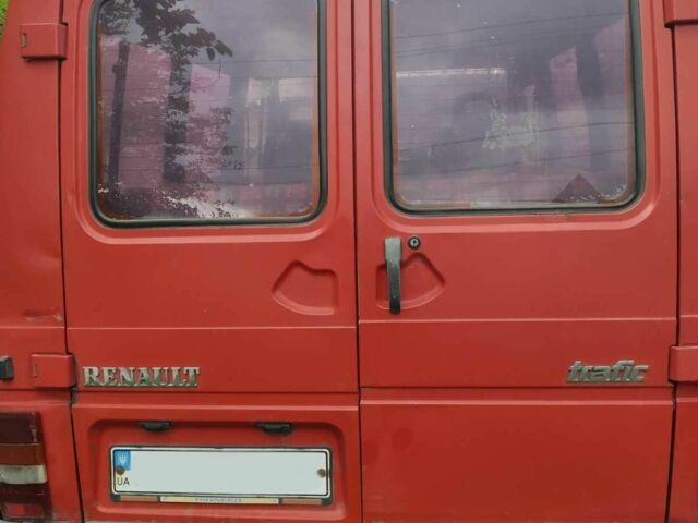 Красный Рено Трафик, объемом двигателя 0 л и пробегом 600 тыс. км за 1910 $, фото 17 на Automoto.ua