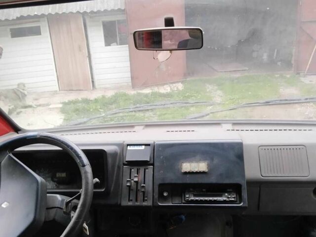 Красный Рено Трафик, объемом двигателя 0 л и пробегом 600 тыс. км за 1910 $, фото 11 на Automoto.ua