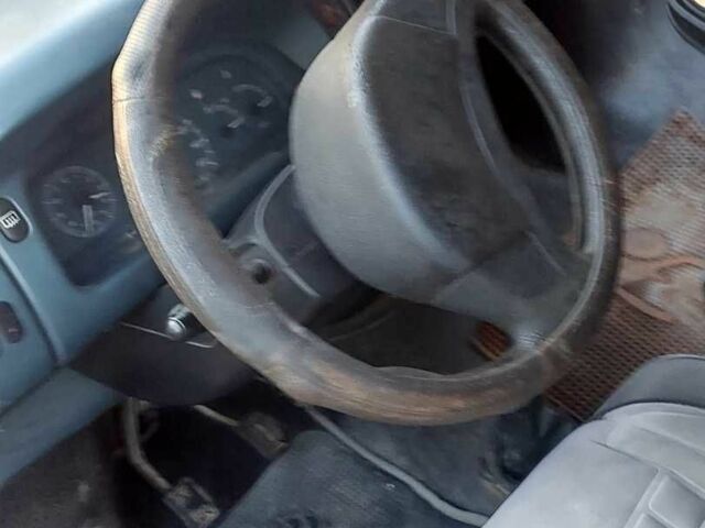 Красный Рено Трафик, объемом двигателя 1.9 л и пробегом 250 тыс. км за 1800 $, фото 5 на Automoto.ua