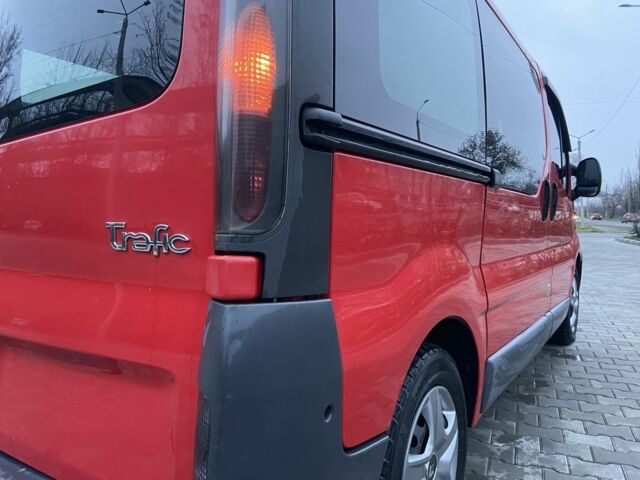 Красный Рено Трафик, объемом двигателя 1.9 л и пробегом 450 тыс. км за 7500 $, фото 7 на Automoto.ua