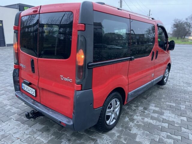 Красный Рено Трафик, объемом двигателя 1.9 л и пробегом 450 тыс. км за 7500 $, фото 3 на Automoto.ua