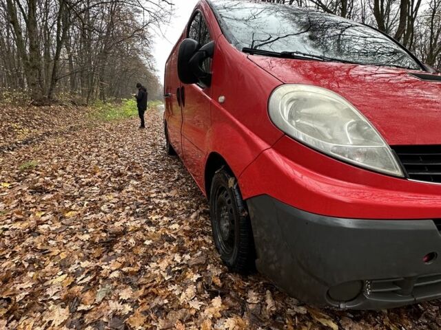 Красный Рено Трафик, объемом двигателя 2 л и пробегом 330 тыс. км за 4765 $, фото 6 на Automoto.ua