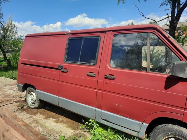Красный Рено Трафик, объемом двигателя 2.5 л и пробегом 300 тыс. км за 950 $, фото 4 на Automoto.ua