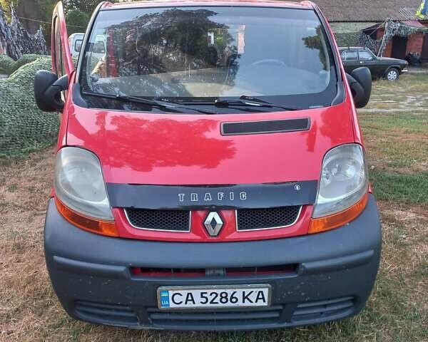 Красный Рено Трафик, объемом двигателя 1.87 л и пробегом 417 тыс. км за 6200 $, фото 5 на Automoto.ua