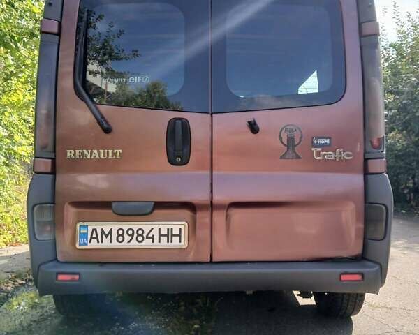 Червоний Рено Трафік, об'ємом двигуна 1.9 л та пробігом 360 тис. км за 4500 $, фото 6 на Automoto.ua